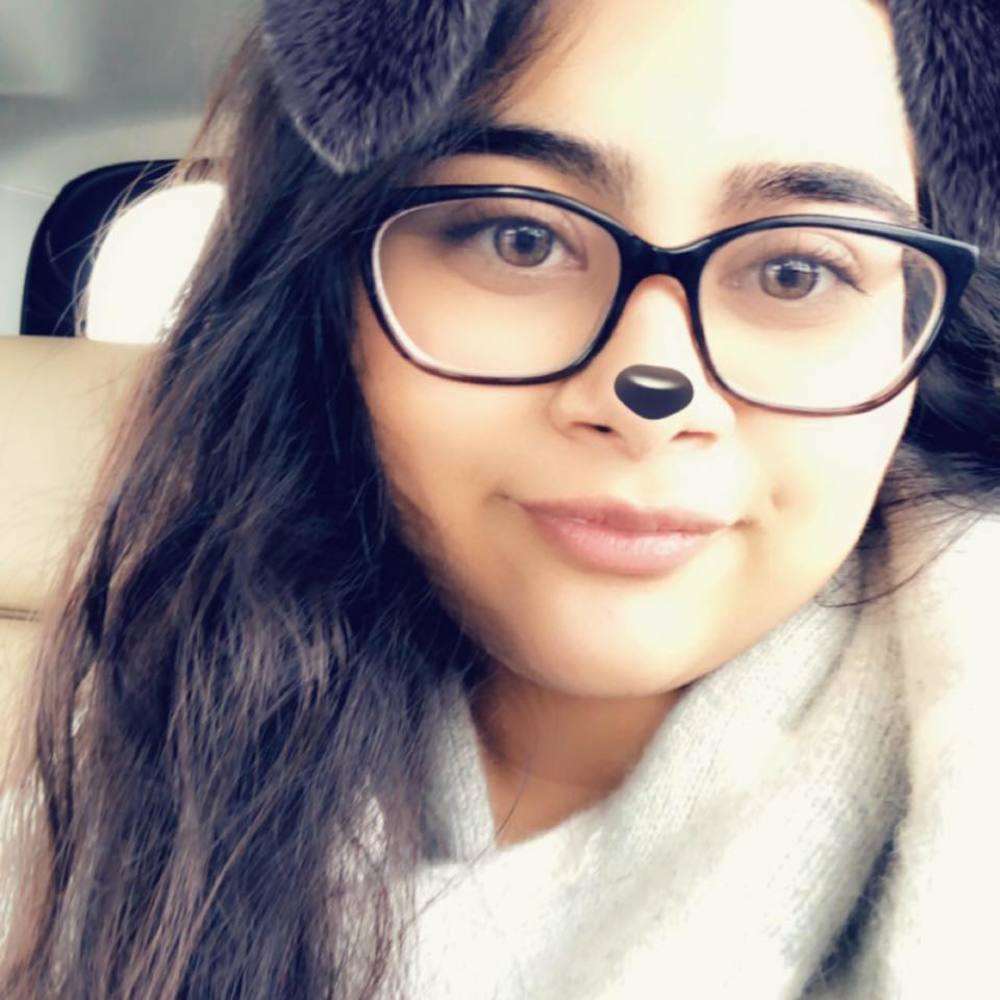 Meet your Posher, Zenia